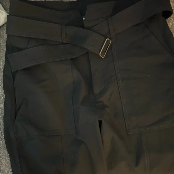 BR BANANA REPUBLIC Slim Refined Stretch Cargo pants in black. Size 12L NWOT - Picture 6 of 8